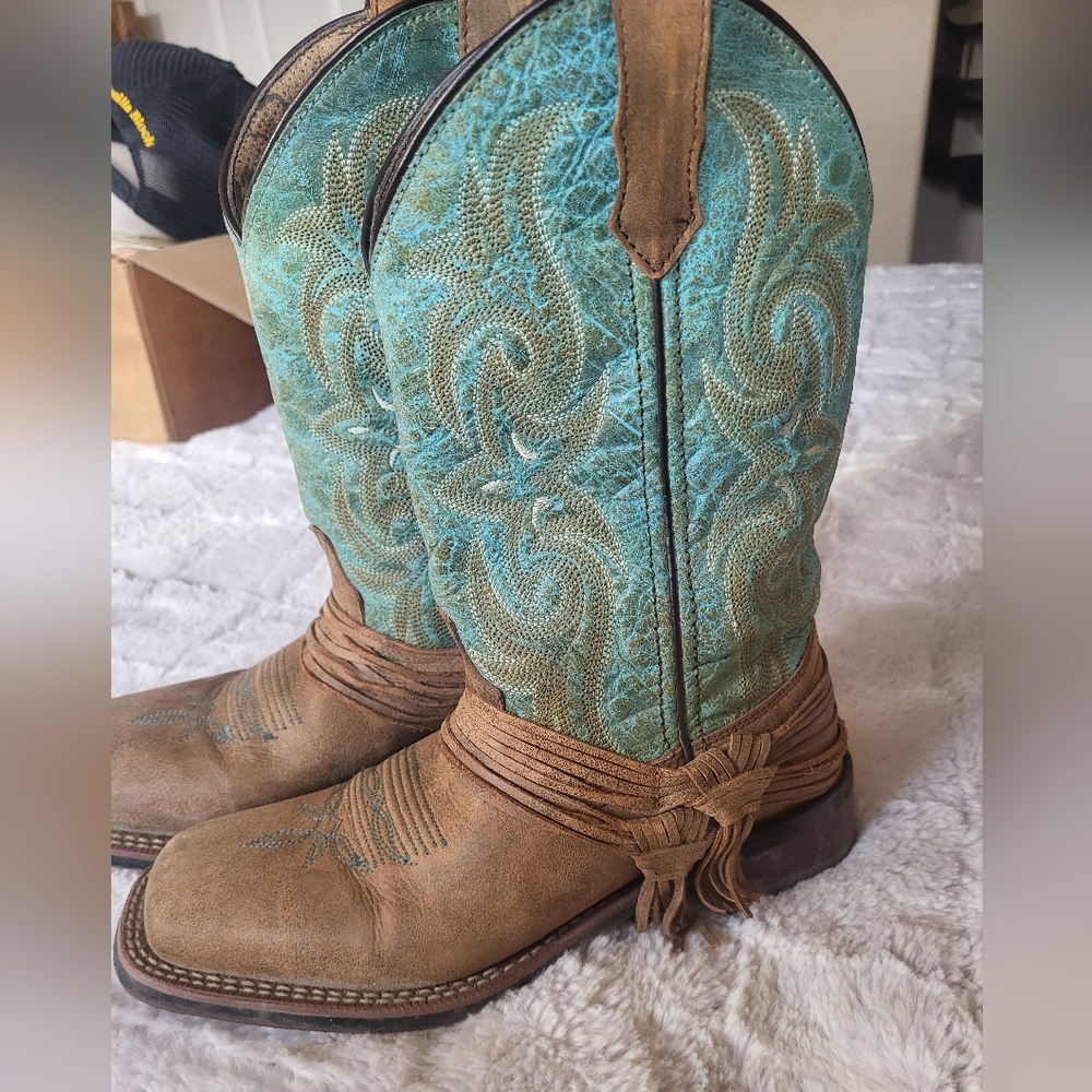 NWT Size 8 Laredo Women’s boots